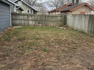 Leaf Removal service in Des Moines, 50309