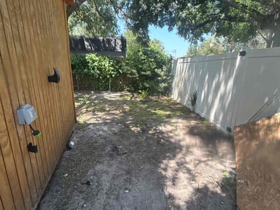 Leaf Removal service in Tampa, 33602
