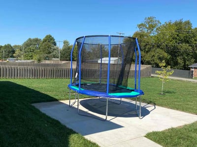 Lawn Care service in Springfield, 65806