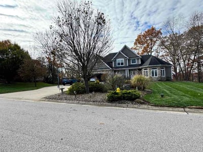 Leaf Removal service in Erie, 16507