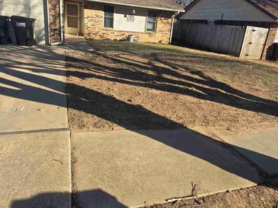 Leaf Removal service in Moore, 73160