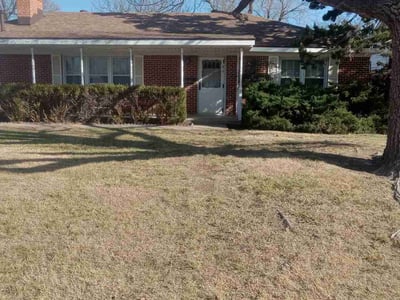 Leaf Removal service in Moore, 73160