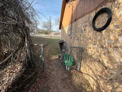 Leaf Removal service in Azle, 76020