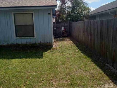 Leaf Removal service in Cape Coral, 33904