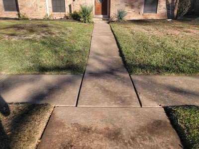 Lawn Care service in Richmond, 94801