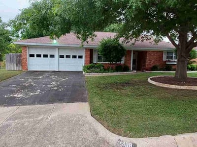 Lawn Care service in Westerly, 02891