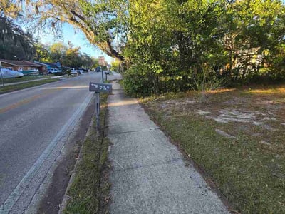 Leaf Removal service in Sanford, 32771