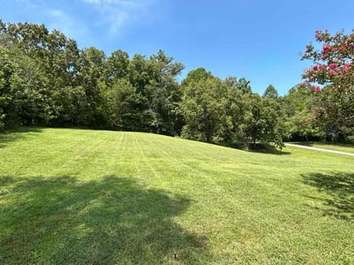 Lawn Care service in Sevierville, 37862