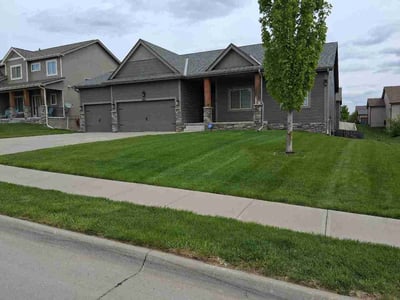 Lawn Care service in Porterville, 93257