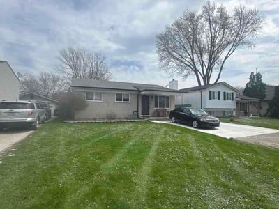 Lawn Care service in Harrison Township, 48045
