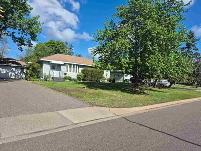 Lawn Care service in Brooklyn Park, 55443