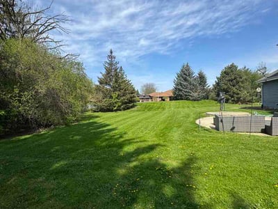 Lawn Care service in Cedarburg, 53012