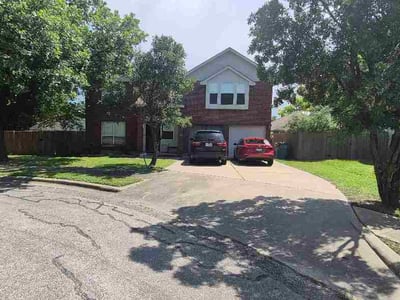 Lawn Care service in Elgin, 78621