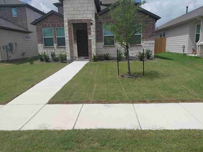 Lawn Care service in Del Valle, 78617