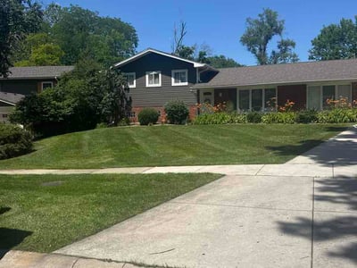 Lawn Care service in Lombard, 60148