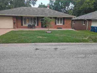 Lawn Care service in Alton, 62002
