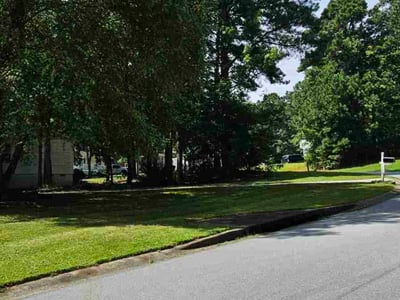 Lawn Care service in Sanford, 04073