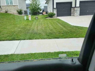 Lawn Care service in Urbandale, 50322