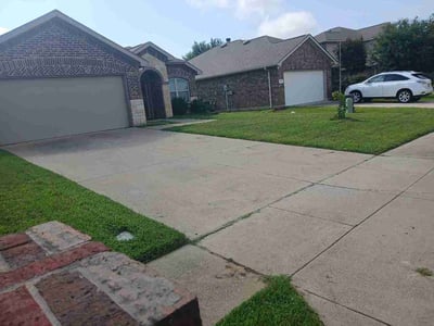 Lawn Care service in Aubrey, 76227