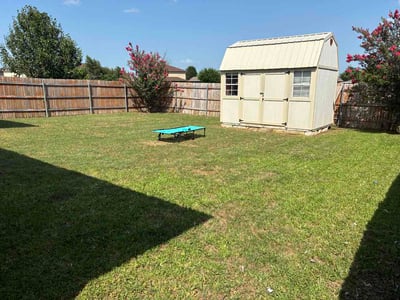 Lawn Care service in Elgin, 78621