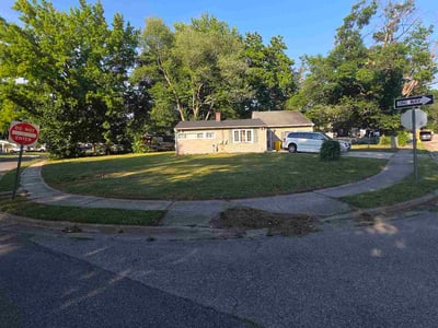 Lawn Care service in Glen Burnie, 21061