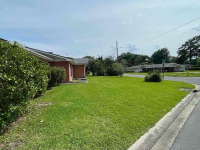 Lawn Care service in Breaux Bridge, 70517