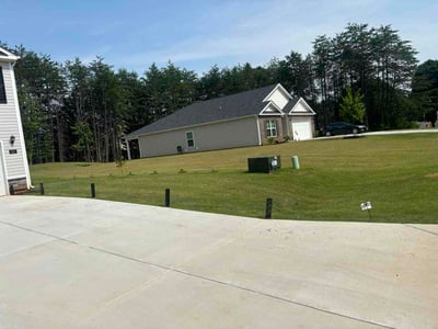 Lawn Care service in Thomasville, 27360