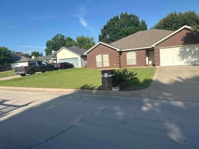 Lawn Care service in Azle, 76020
