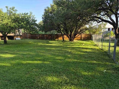 Lawn Care service in Granbury, 76048