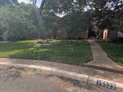 Lawn Care service in Universal City, 78148