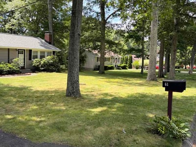 Lawn Care service in Avon, 06001