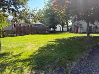 Lawn Care service in Englewood, 07631