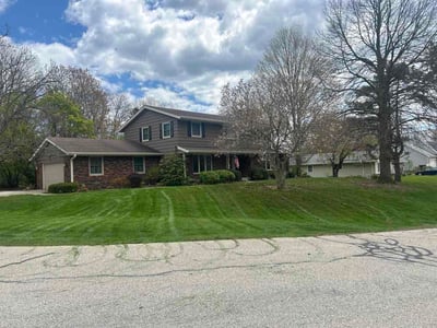 Lawn Care service in Burlington, 53105