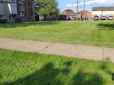 Lawn Care service in East Chicago, 46312