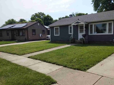 Lawn Care service in Montgomery, 60538