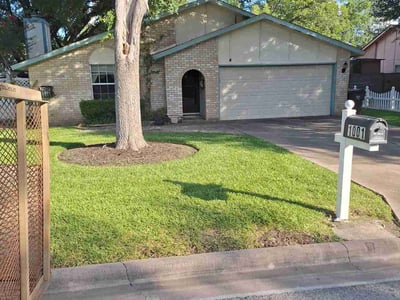 Lawn Care service in Smithville, 78957