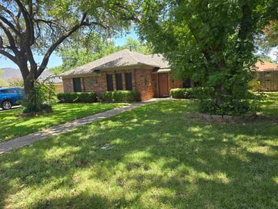 Lawn Care service in Sherman, 75090