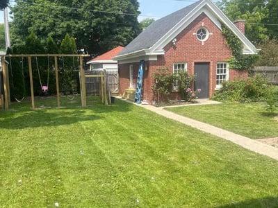 Lawn Care service in Milwaukee, 53202