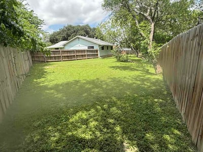 Lawn Care service in Stone Oak, 78258