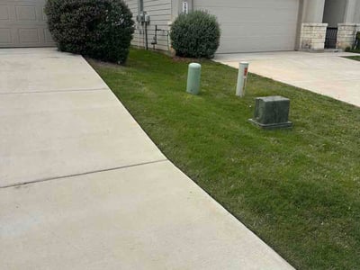 Lawn Care service in Universal City, 78148