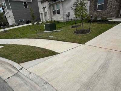 Lawn Care service in Del Valle, 78617