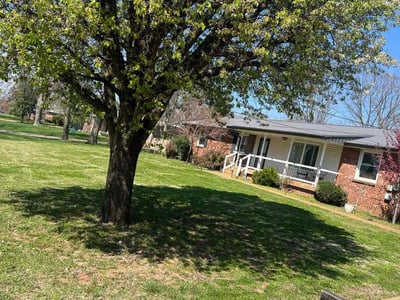 Lawn Care service in Hendersonville, 37075