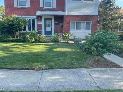 Lawn Care service in Skokie, 60076