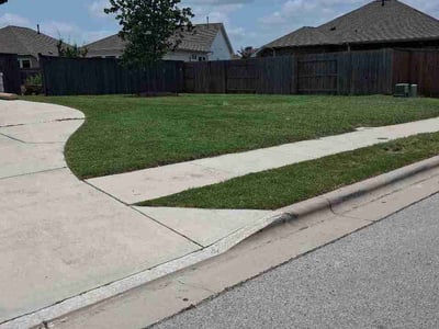 Lawn Care service in Glendale, 85301