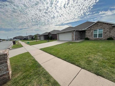 Lawn Care service in Collinsville, 74021