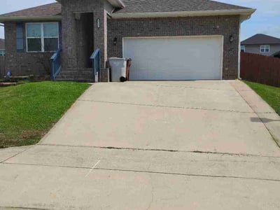 Lawn Care service in Milton, 32570