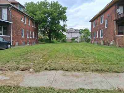Lawn Care service in Plymouth, 48170