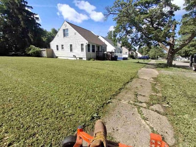 Lawn Care service in Flint, 48502