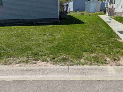 Lawn Care service in West Bloomfield, 48323