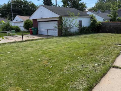 Lawn Care service in West Bloomfield, 48323